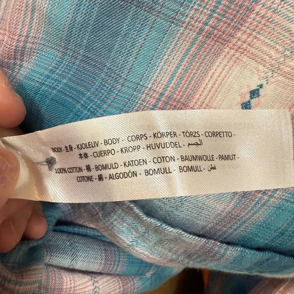 Ariat Relaxed Fit Plaid Shirt in Blue and Pink Sz.L - Picture 5 of 7